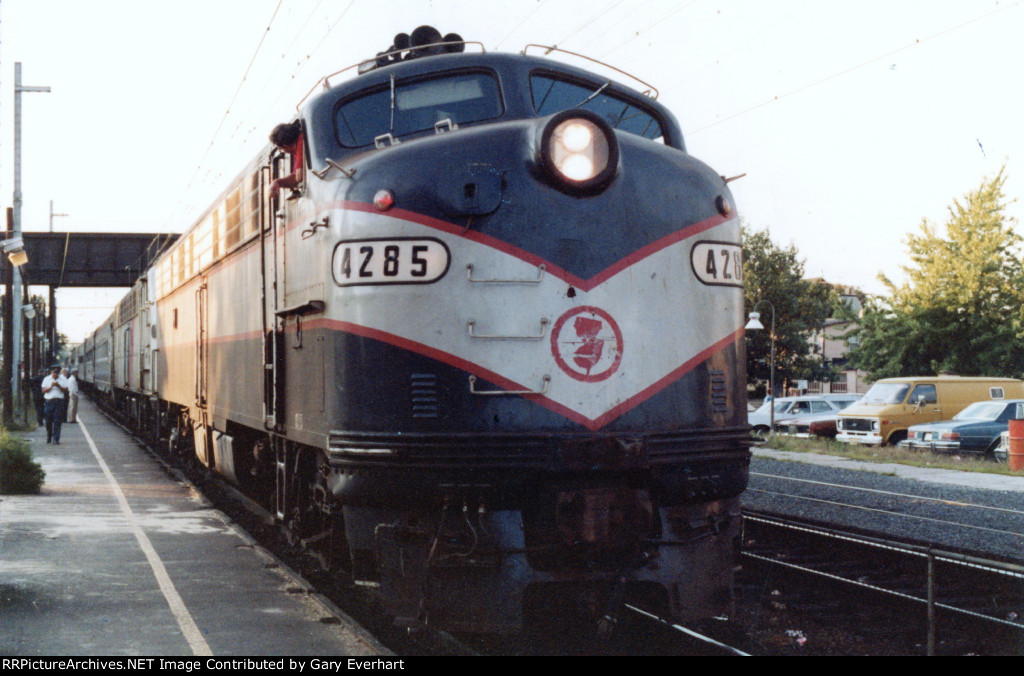 NJT E8A #4285 - New Jersey Transit